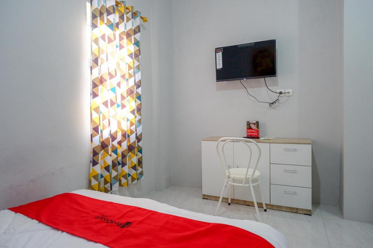 Reddoorz Near Jalan Adi Sucipto Solo Hotel Exterior foto